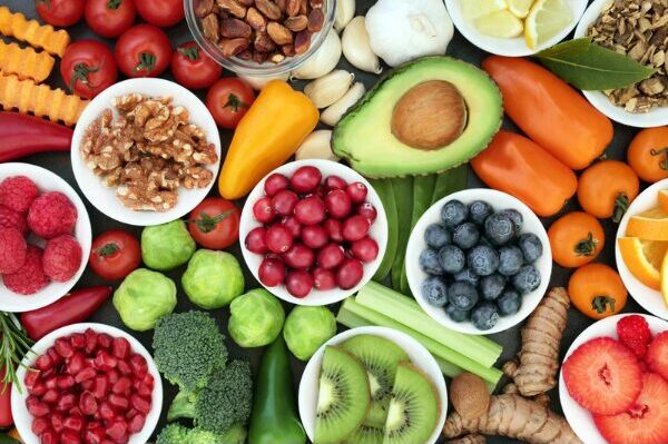 「体に良い食べ物」も食べすぎ注意！健康のために意識したいバランスの考え方