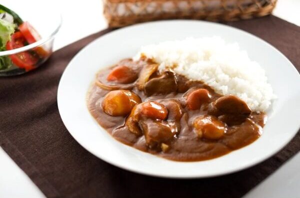 ダイエット中のカレーはNGじゃない！太りにくく作るための工夫と食べ方のポイント